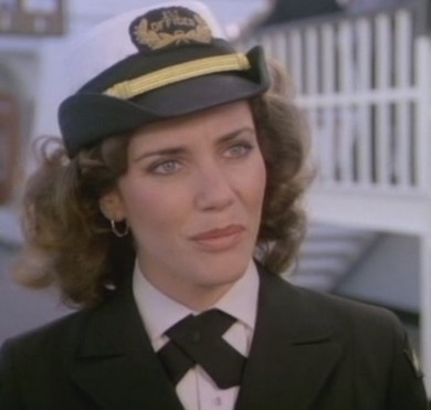 Angus MacGyver Trucs et Astuces - 1x13 Compte � Rebours - Carole Tanner, Capitaine du paquebot